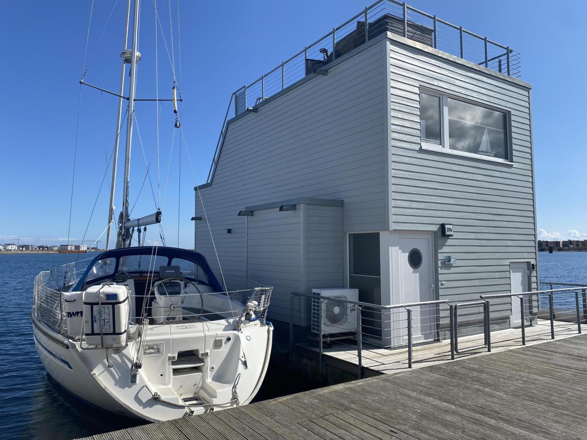 אולפניץ Schwimmendes Ferienhaus Antares One By Seeblick Ferien Oro, Rundum Wasser, Sauna מראה חיצוני תמונה